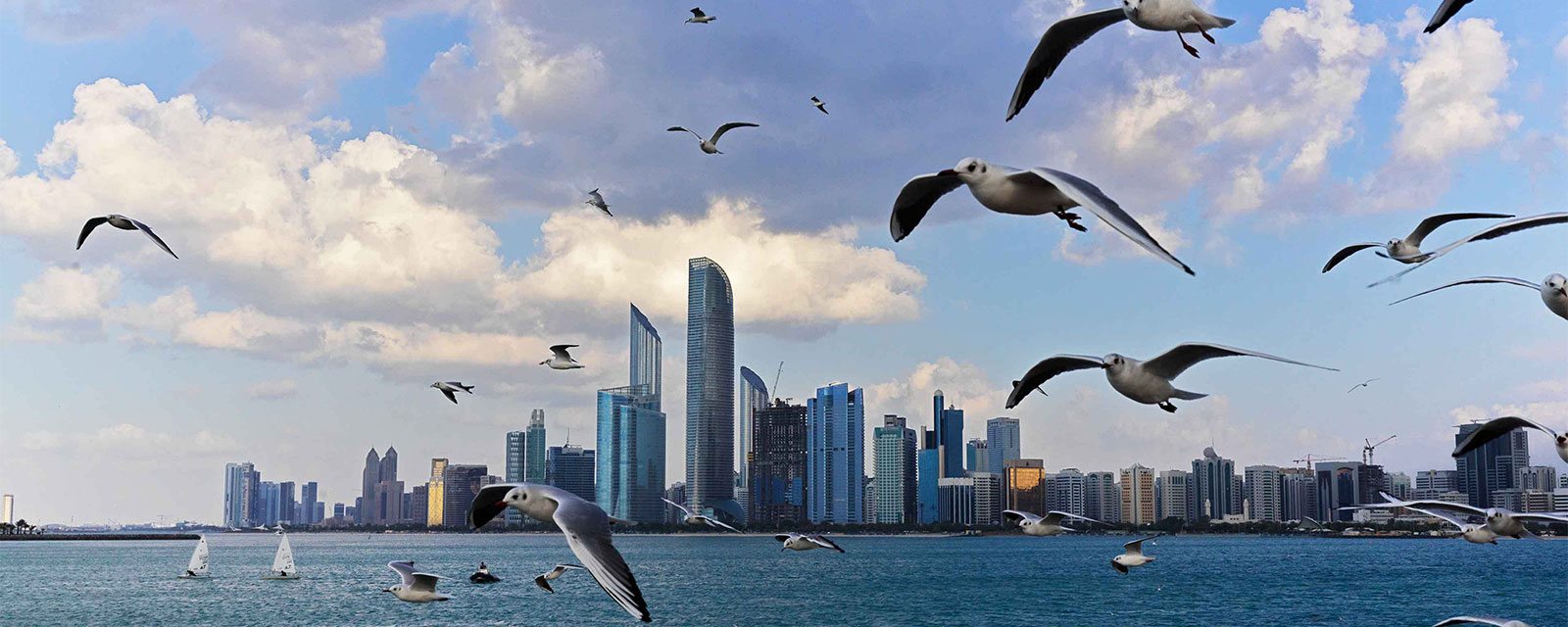 5. קורניש אבו דאבי (Abu Dhabi Corniche) 