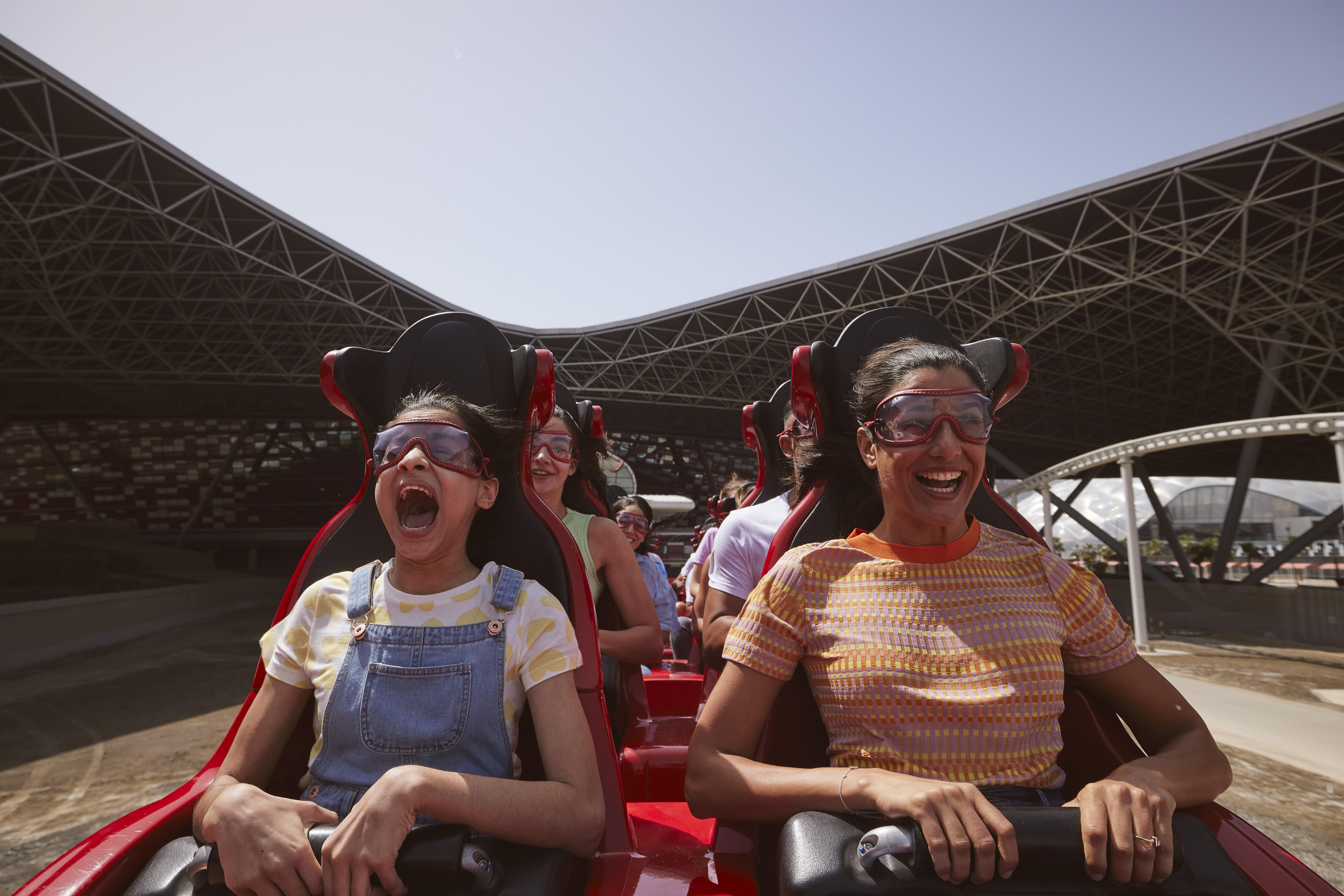 פארק השעשועים העולם של פרארי – Ferrari World Abu Dhabi