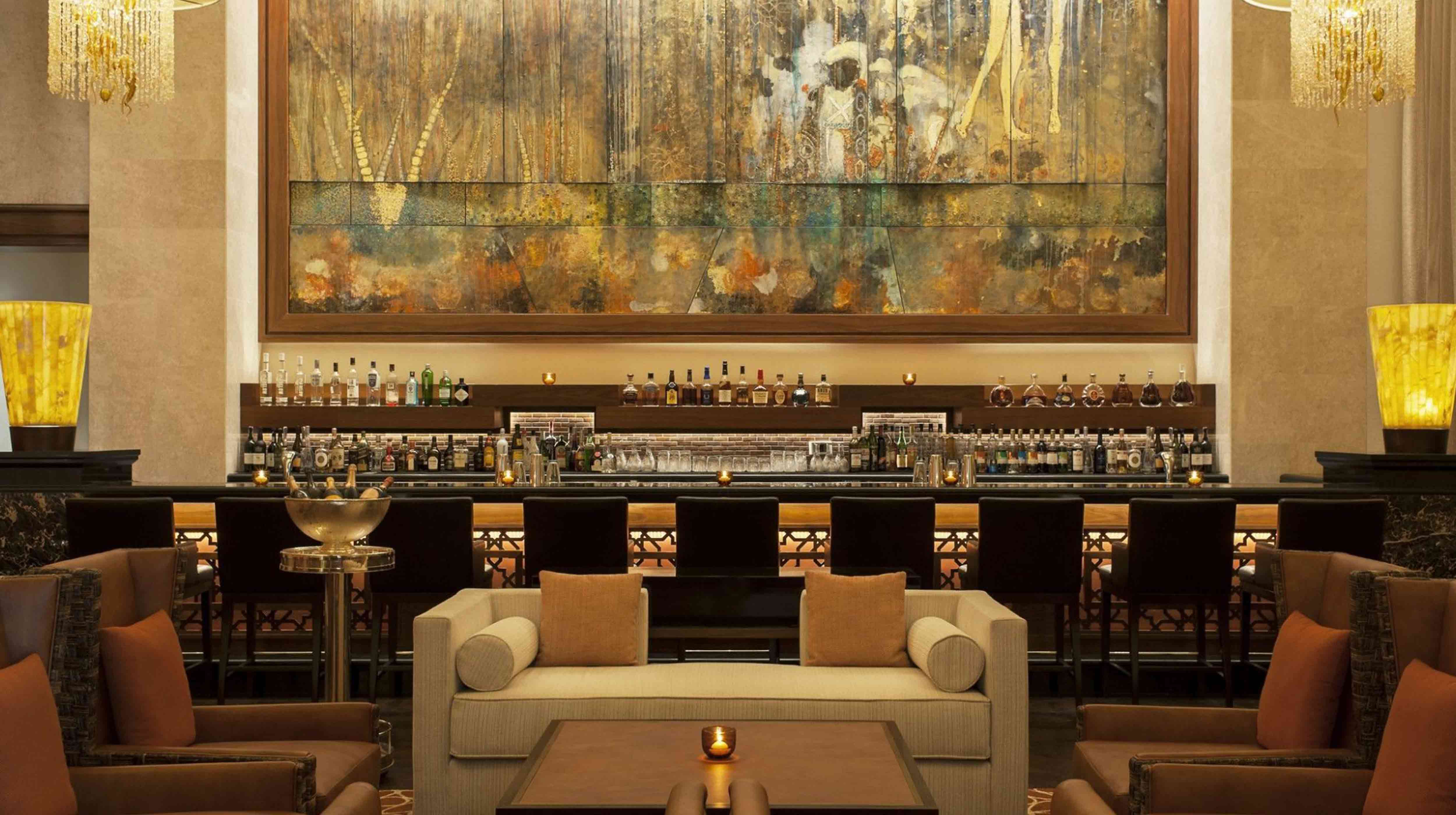曼哈顿休闲吧（The Manhattan Lounge）